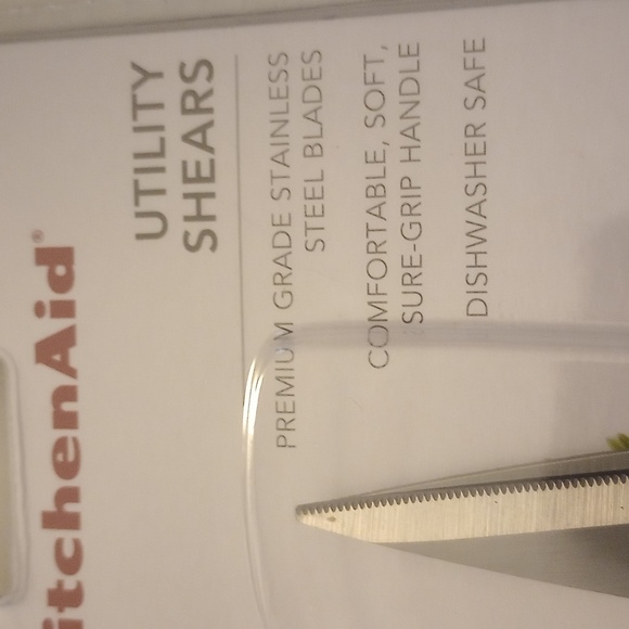 KitchenAid Utility Shears NEW - Picture 4 of 8